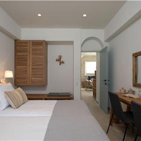 3 bedroom villa with pool & sea views, near Palaiokastrítsa, sleeps 6